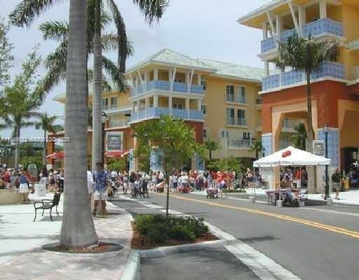 Building Photo - 4812 S Central Blvd