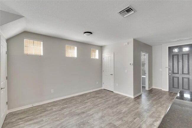 Building Photo - 7322 S Trask St