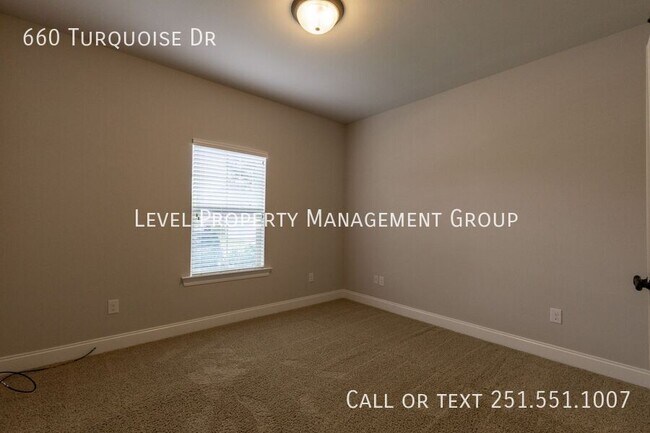 Building Photo - 660 Turquoise Dr