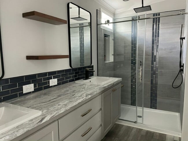 Building Photo - 747 Arbor Estates Way