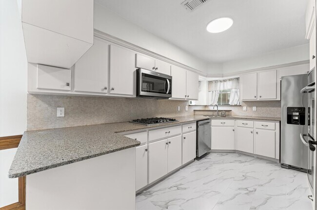 Building Photo - 110 Shadow Wood Dr