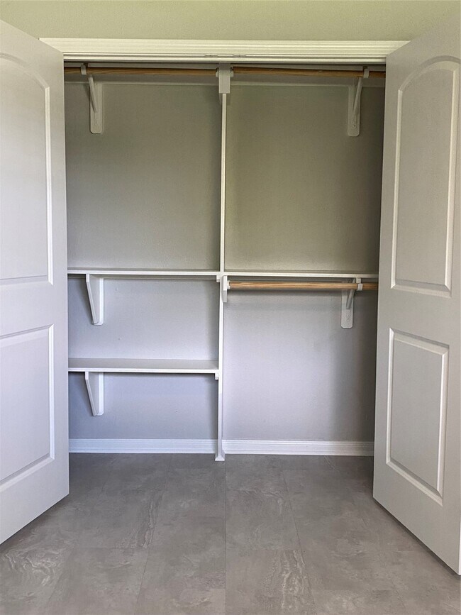 Building Photo - 211 W 17th St