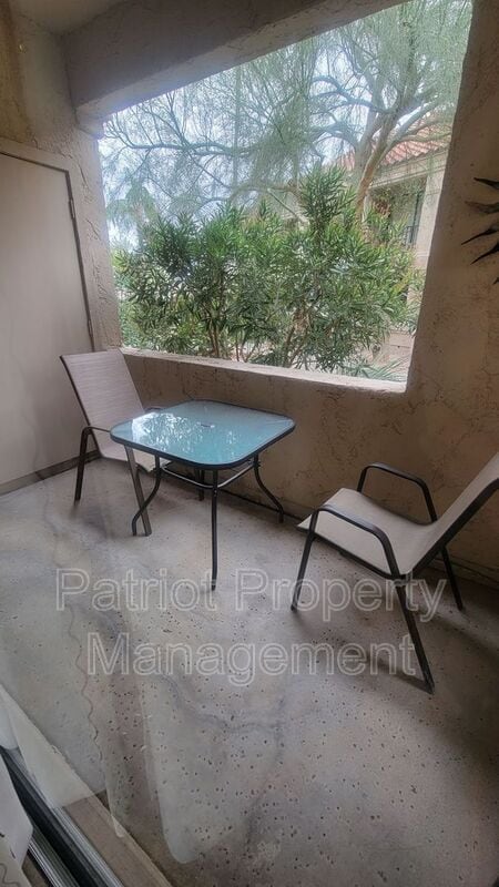 Building Photo - 9708-9708 E Vía Linda