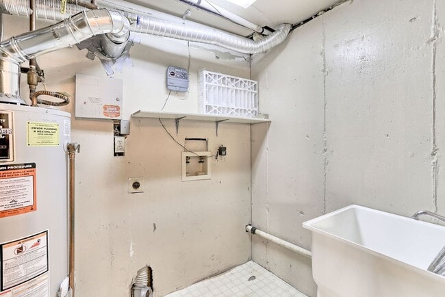 Building Photo - Charming West Fort Collins Rental!