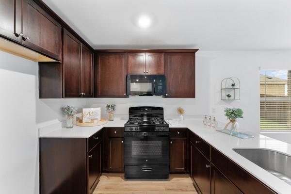 Building Photo - 1701 Madison Dr