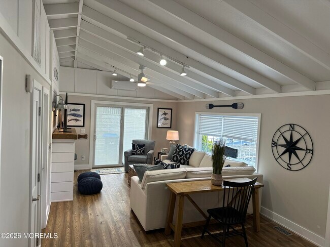 Building Photo - 225 Ocean Bay Blvd