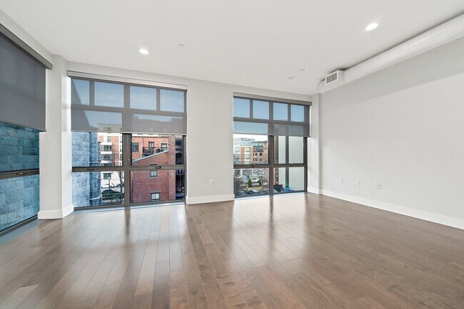 Building Photo - 150 Dorchester Ave