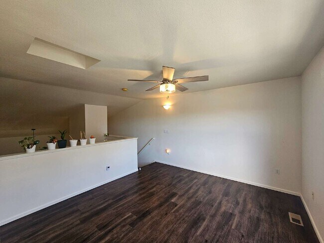 Building Photo - 18721 E Water Dr