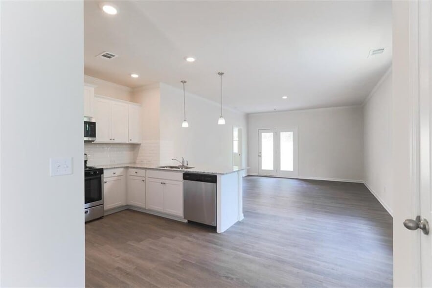 Building Photo - 5698 Cricket Melody Ln