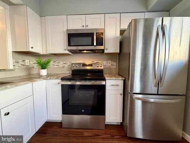 Building Photo - 33 Georgetown Rd