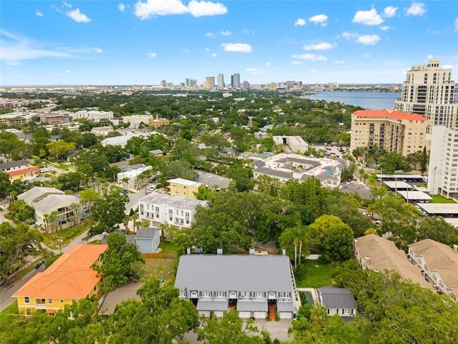 Building Photo - 1508 S Bay Villa Pl