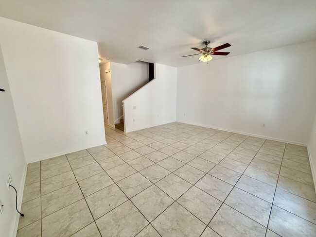 Building Photo - Lake Sawyer - Luxury 3/2.5 Condo