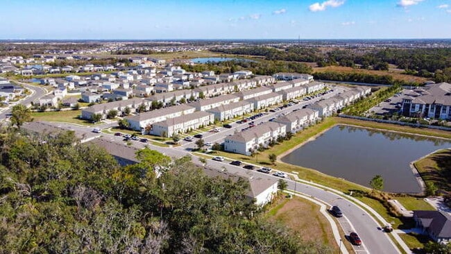 Building Photo - 10525 Oakside Dr