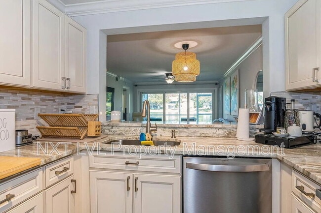 Building Photo - 250 Timber Lake Cir