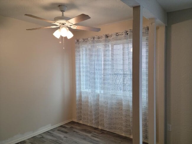 Building Photo - 2 Bedroom, 1 Bathroom Apartment In Canyonville.