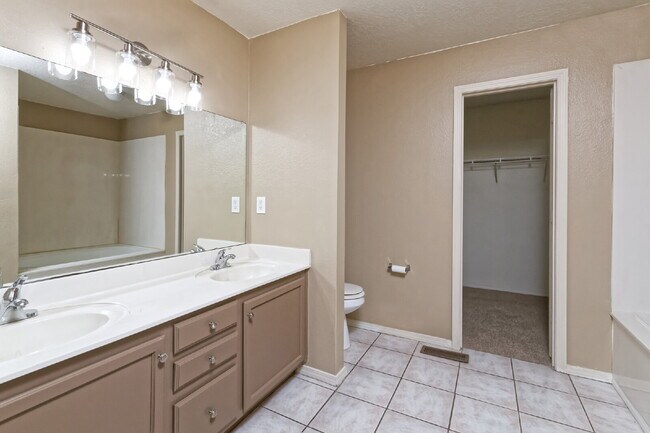 Building Photo - I-40 freeway access nearby. Couple blocks ...