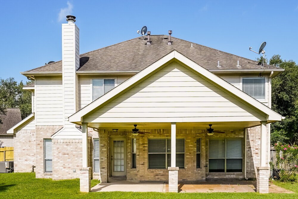 Building Photo - 16502 Wheatfield Dr