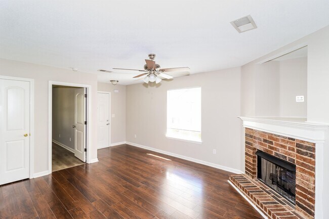 Building Photo - 1485 Pemberton Ln