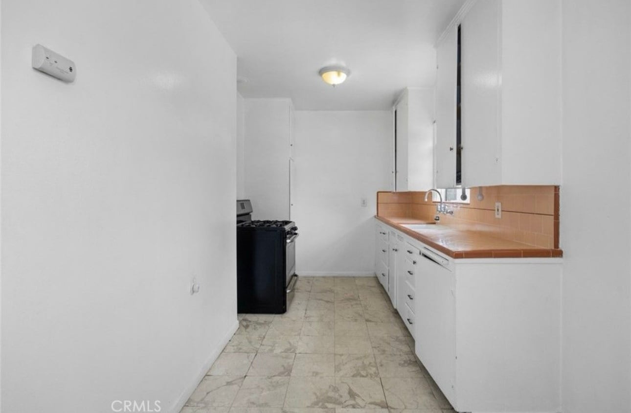 Building Photo - 337 Lime Ave