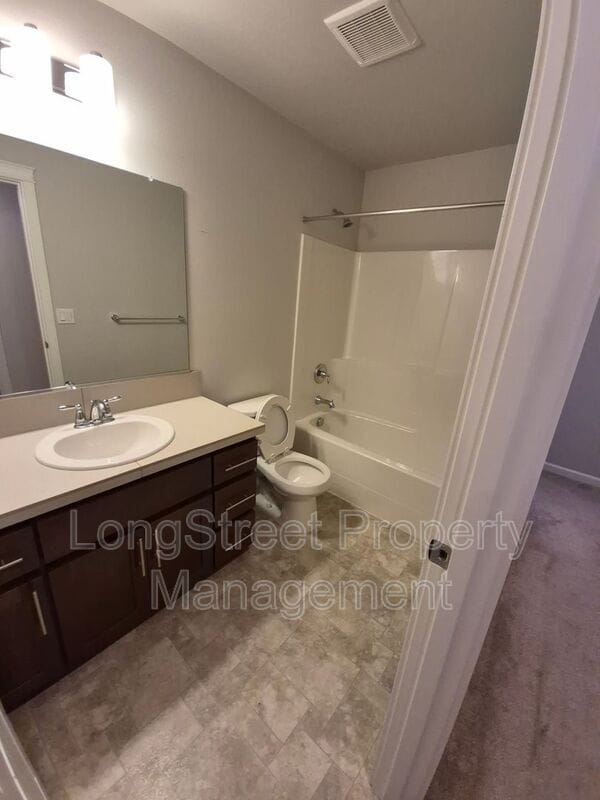 Building Photo - 7278 SE Ronelle Ct