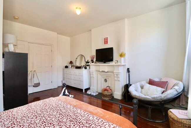 Building Photo - 1035 Washington St