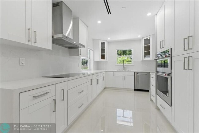 Building Photo - 7860 SW 158th Terrace