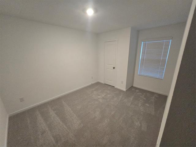 Building Photo - 316 Thresher Ln