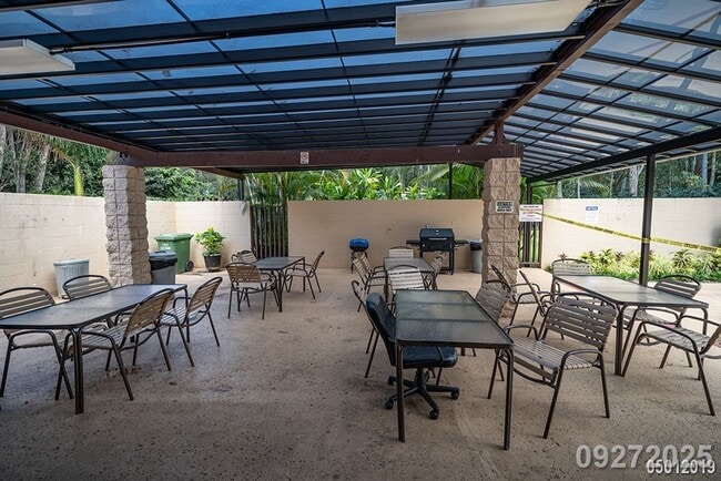 Building Photo - 2BR 1BA Condo w/2 ASSIGNED PARKING STALLS in Mililani, near SCHOFIELD and WHEELER!