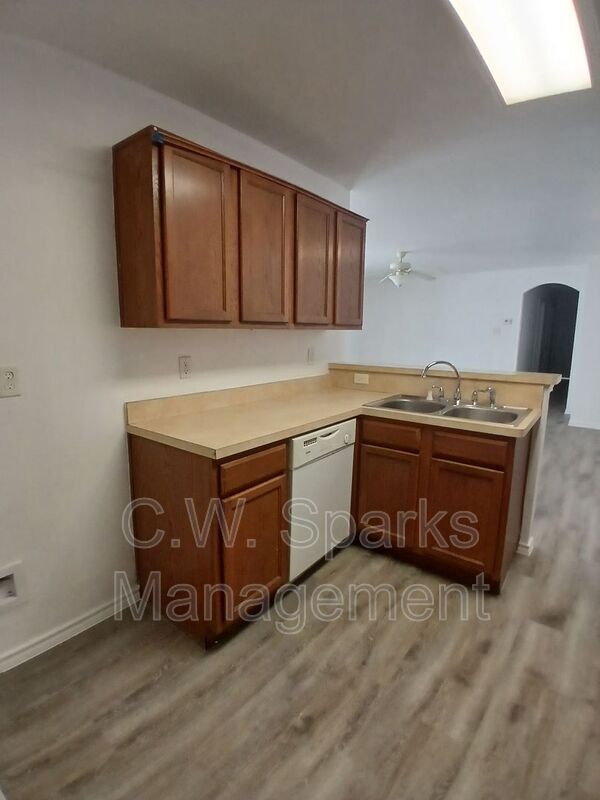 Building Photo - 13655 Biggs St