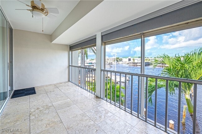 Building Photo - 800 River Point Dr