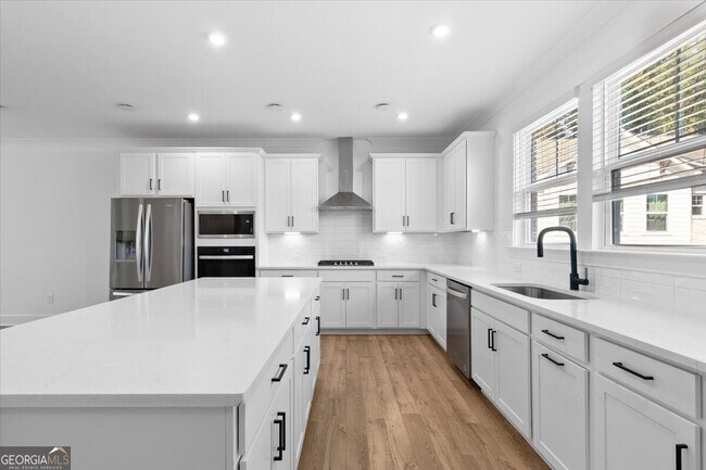 Building Photo - 3376 Macaiva Aly