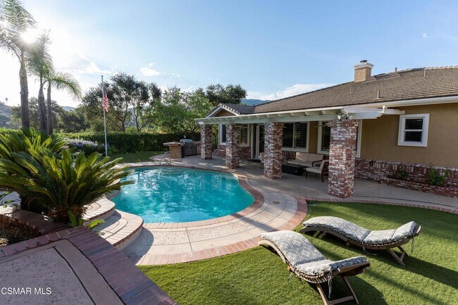 Building Photo - 750 Huntsdale Ct