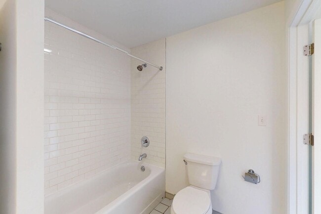 Floorplan - 5524-5526 S. Everett Avenue