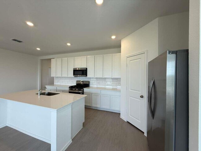 Building Photo - 200 Rodney Boat Rd