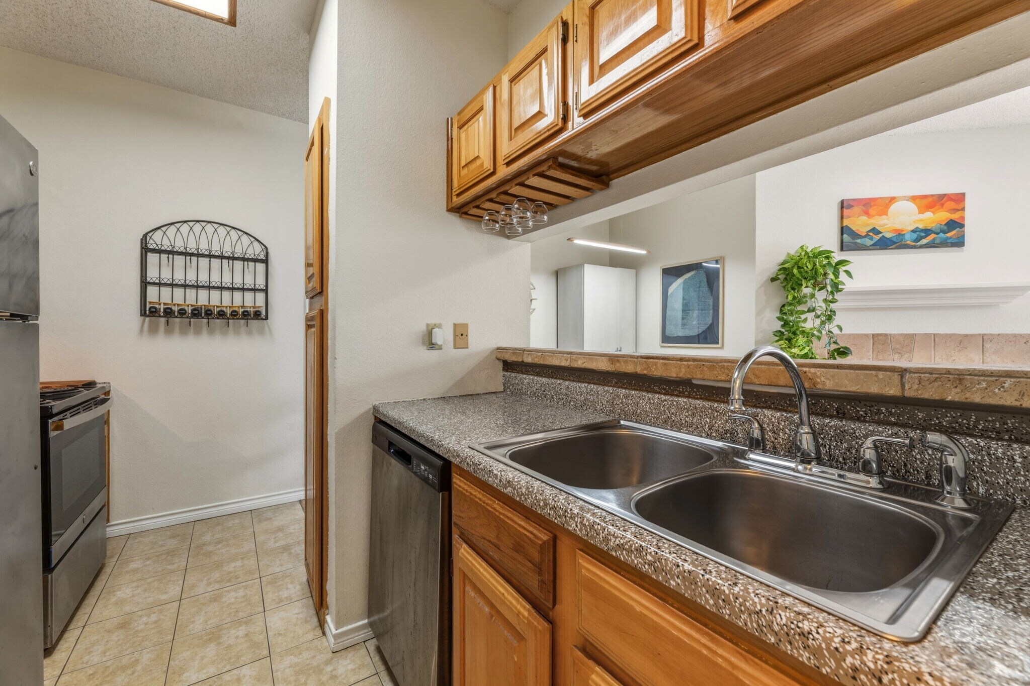 Kitchen - 3001 Cedar St