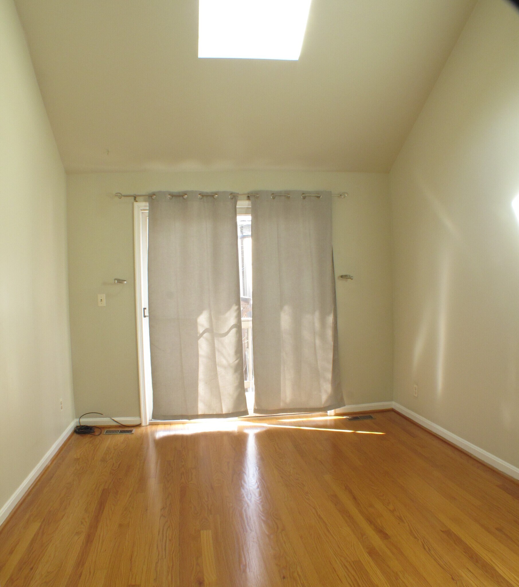 Building Photo - 1028 Patapsco St