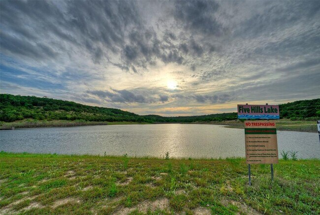 Building Photo - 511 Chaney's Crossing