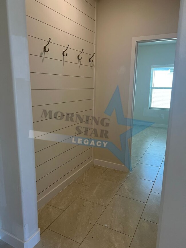 Building Photo - Stunning 2025-built rental in highly desirable Sonoma Ranch — 4 bed / 3 bath