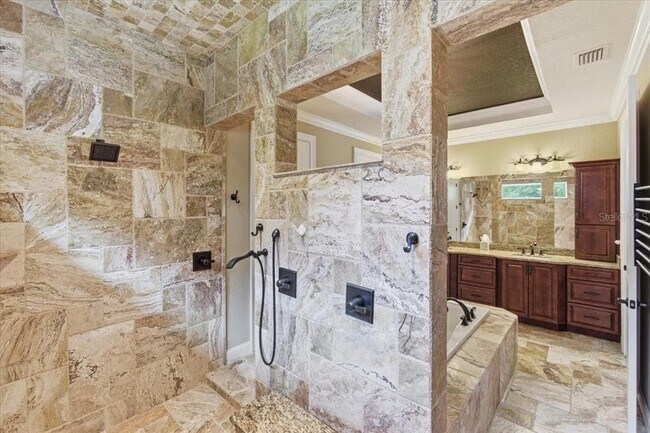 Building Photo - 7 Spanish Moss Ct