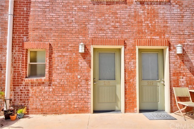 Building Photo - 42081 3rd St