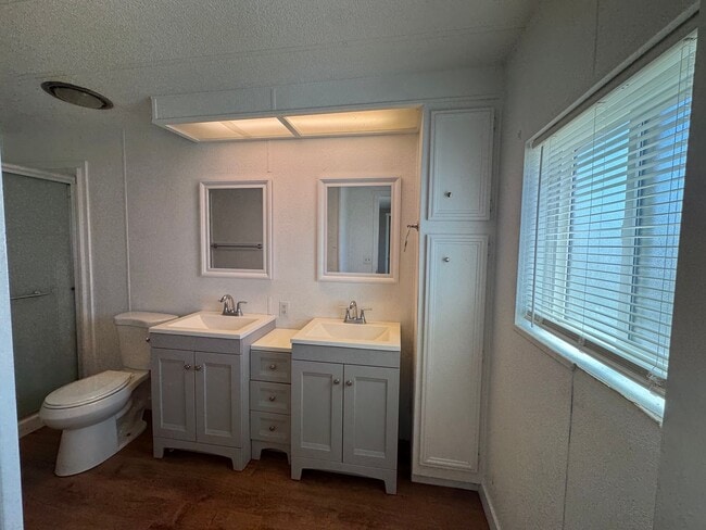 Building Photo - Cute 2 bedroom/2 bath in spring creek