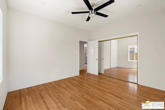 Building Photo - 1115 S Ogden Dr