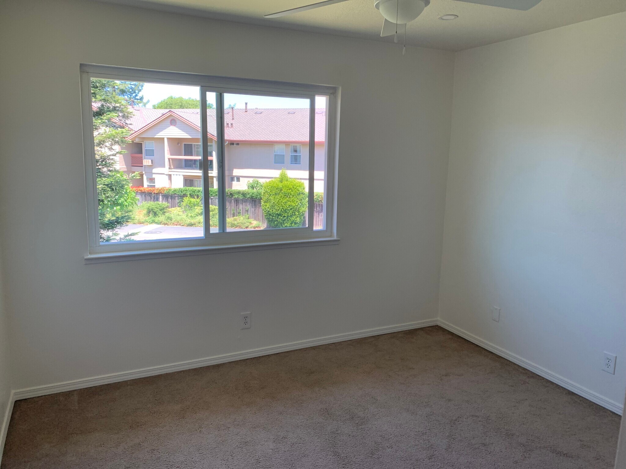 Building Photo - 2412 Plata Ct