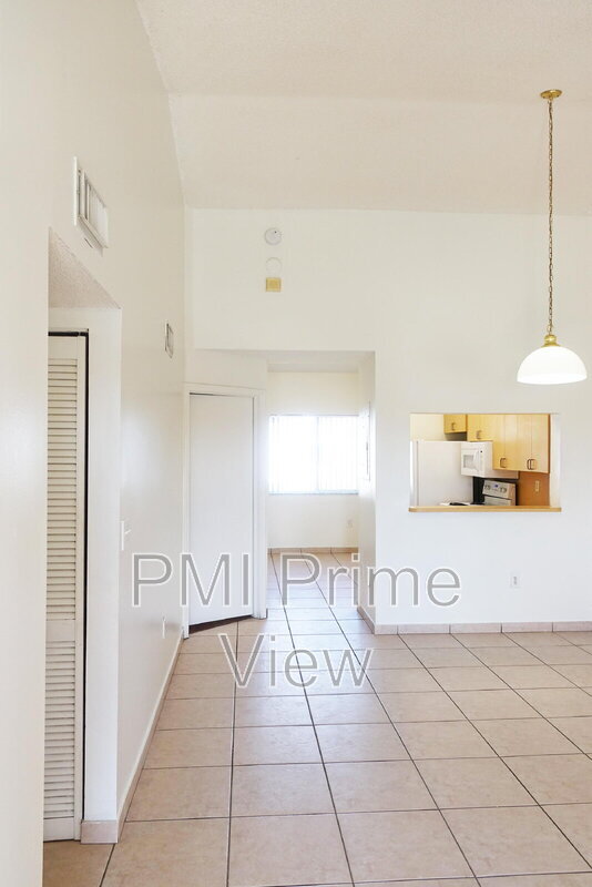 Building Photo - 6425 SW 130th Pl