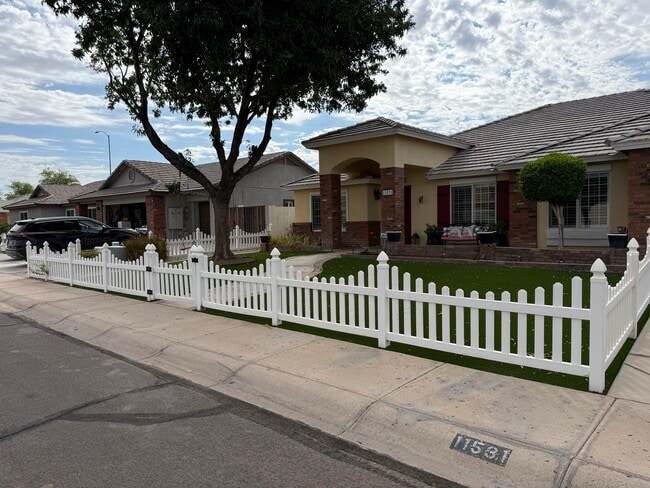 Building Photo - 11531 E Ramona Ave