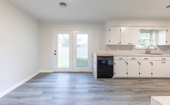 Building Photo - 115 Ketchum Ln