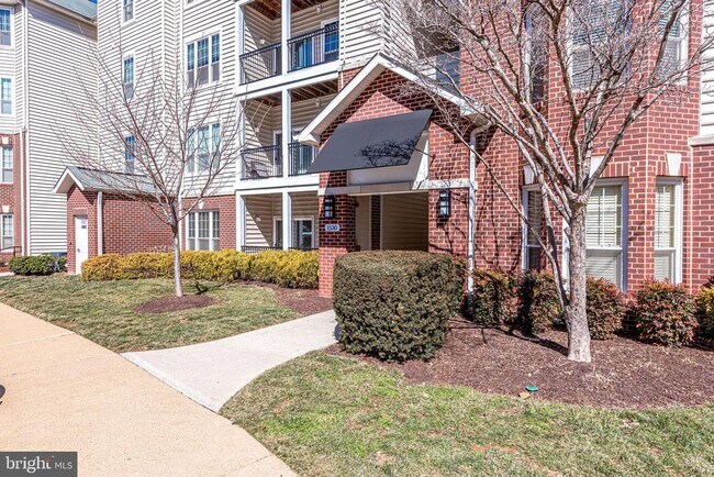 Building Photo - 1530 Spring Gate Dr.