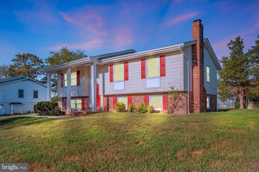 Building Photo - 12004 Branchwater St