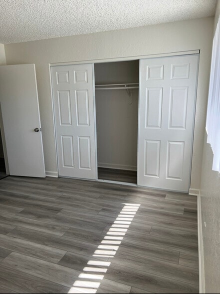 Building Photo - 43711 Challenger Way