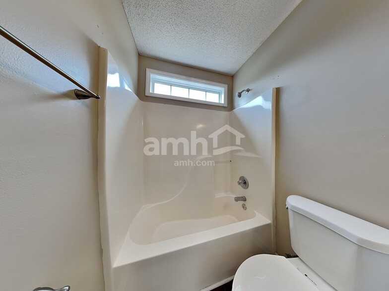 Building Photo - 3111 Brookrun Dr